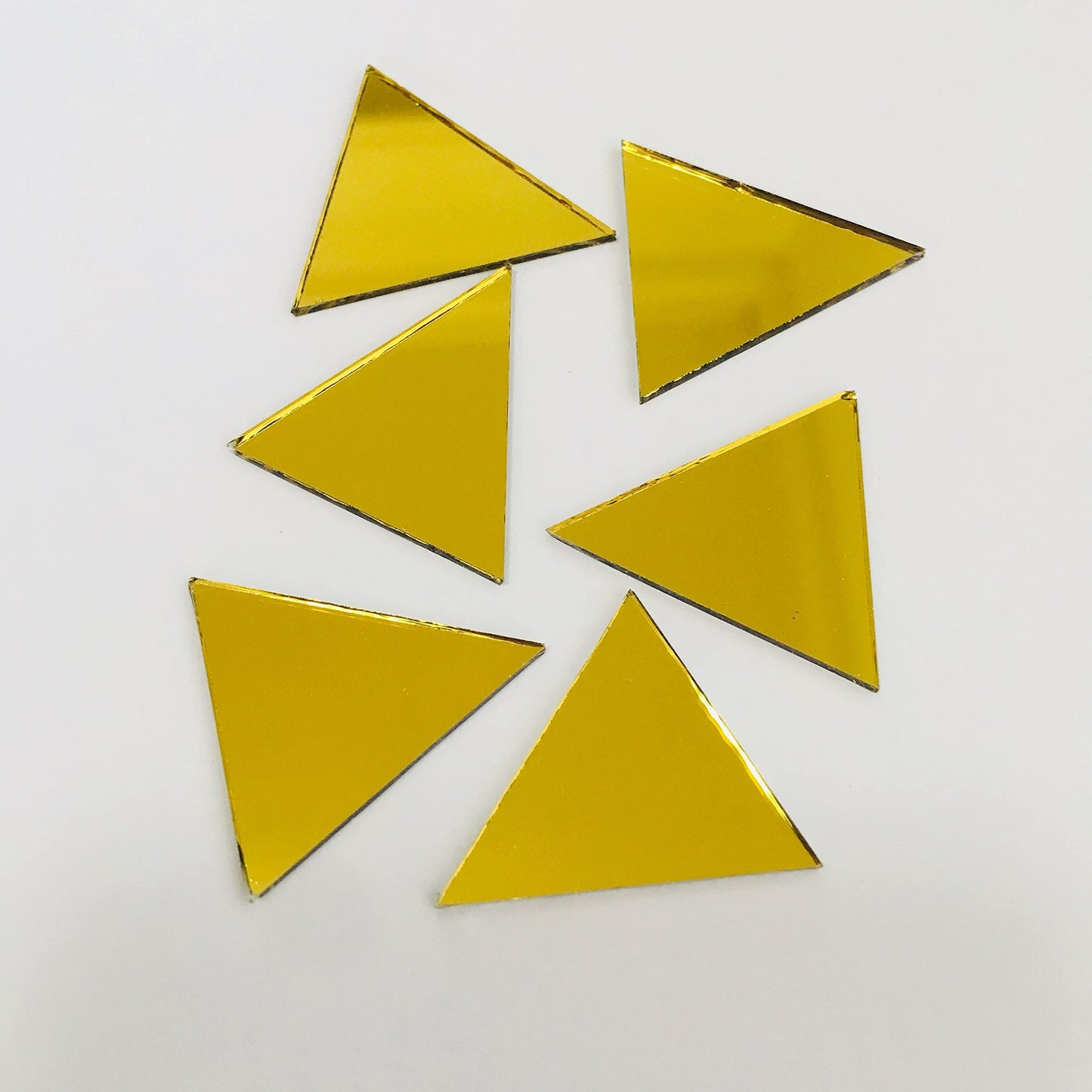 NUO RUI 150pcs 1" Triangle Mirrors Small Gold Color Mosaic Mirror Tiles for Craft Projects"