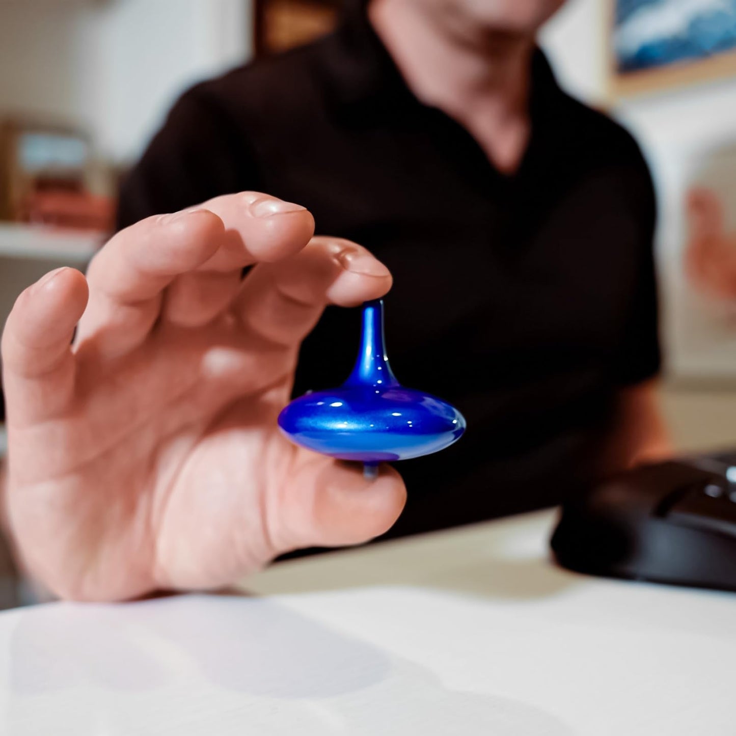 HAUTECH Kinetic Electric Spinning Top – 6+ Hour Infinite Spin | LED Light Show Desktop Sculpture for Focus, Calm & Creativity – Futuristic Desk Gadget Gift (Royal Blue)