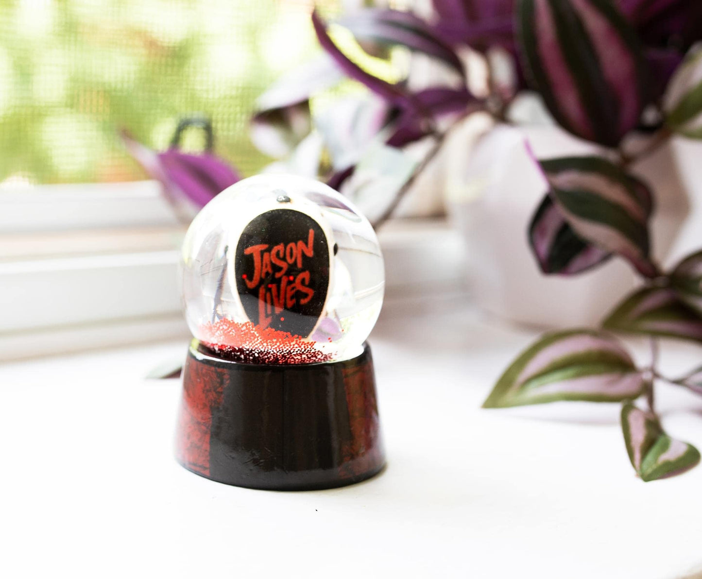 Silver Buffalo Friday The 13th Jason's Mask 3-Inch Mini Snow Globe with Swirling Glitter Display Piece | Horror Movie Collectible Keepsake