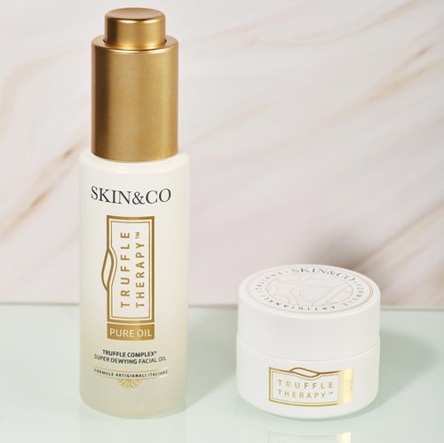SKIN&CO Truffle Therapy Facial Oil, 1 FL OZ, For Women + Men, Providing Deep Hydration, Anti-Aging Benefits, And A Radiant Glow With Black Winter Truffle, Made in Italy