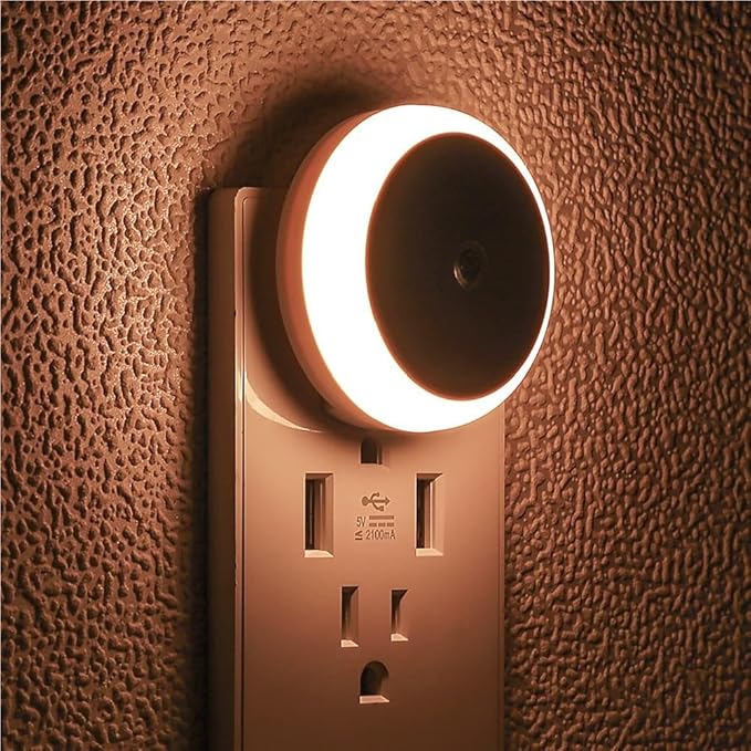 LED Night Light in Dusk to Dawn Smart Sensor Auto Dim Into Wall Night Lamp for Bathroom Hallway Kitchen Stairway Bedroom(1pc Warm White)