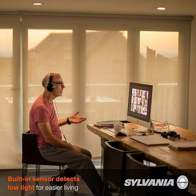 Sylvania Dusk to Dawn PAR38 LED Light Bulb with Auto On/Off Light Sensor, 120W=14W, 1250 Lumens, 3000K, Bright White - 4 Pack (41279)