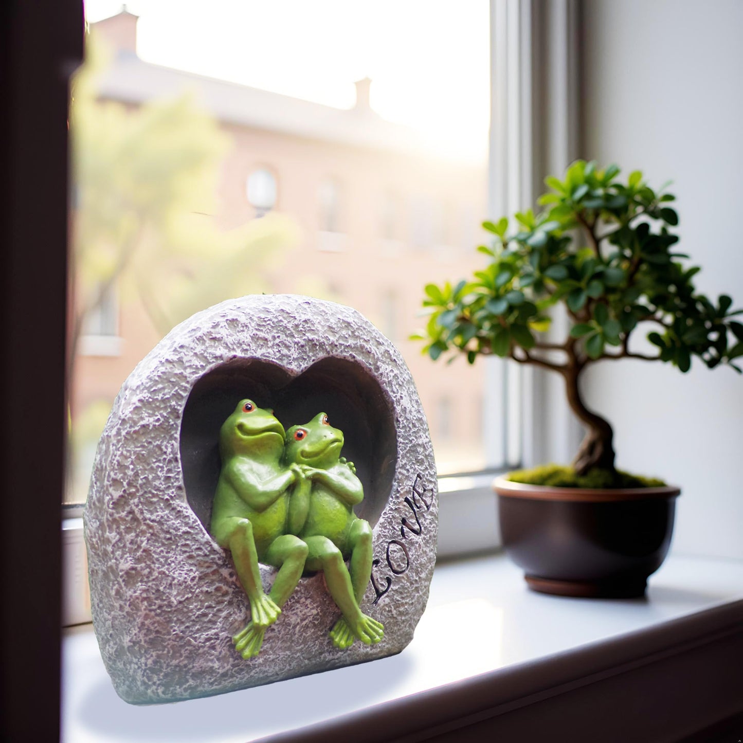 MeritMode Garden Frog Statue Outdoor- Waterproof Resin Happy Couple Frogs for Home Garden Patio Frog Decoration, Adorable Gift for Parents, Partner, Animals Lover