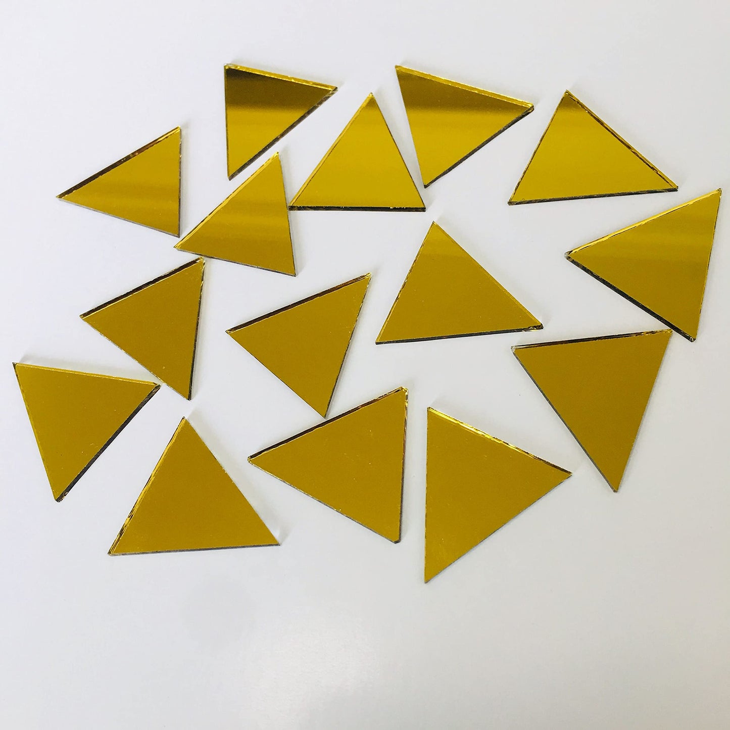 NUO RUI 150pcs 1" Triangle Mirrors Small Gold Color Mosaic Mirror Tiles for Craft Projects"