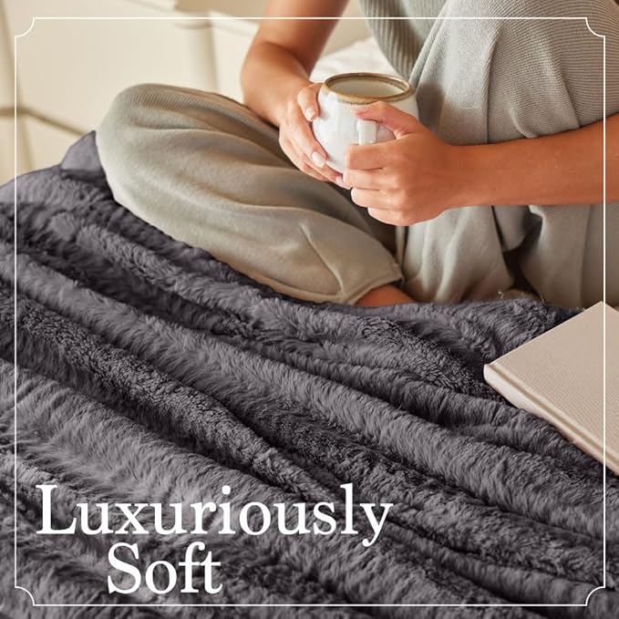 The Connecticut Home Co Bedding Blanket, King 108x90, Soft Fluffy Room Decor, Cozy Warm Throws for Bed, Gifts for Women, Bedroom Cute Aesthetic Blankets Faux Fur and Sherpa Gray