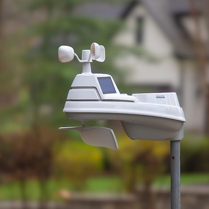 AcuRite Iris (5-in-1) Home Weather Station with Direct-to-Wi-Fi Wireless Display and Alerts for Remote Monitoring Indoor/Outdoor Temperature and Humidity with Wind Speed/Direction (01544M)