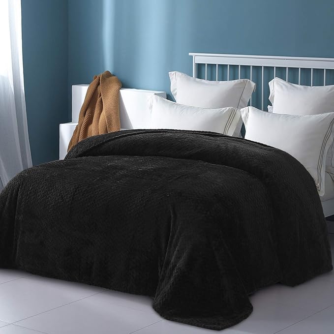 Exclusivo Mezcla Fleece Queen Size Blanket for Bed, 90x90 Inches Soft Cozy Jacquard Flannel Blankets, Lightweight Fuzzy Plush Warm for Winter, Black