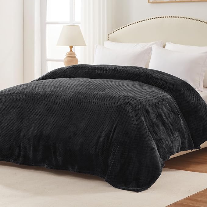 Exclusivo Mezcla Fleece Bed Blanket Twin Size, Super Soft and Warm Blankets for Couch, Sofa and Bed Waffle Textured, Cozy, Fuzzy and Lightweight (Black, 60x80 inches)