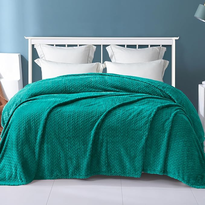 Exclusivo Mezcla Fleece Twin Size Blanket for Bed, 90x66 Inches Soft Cozy Jacquard Flannel Blankets, Lightweight Fuzzy Plush Warm for Winter, Teal