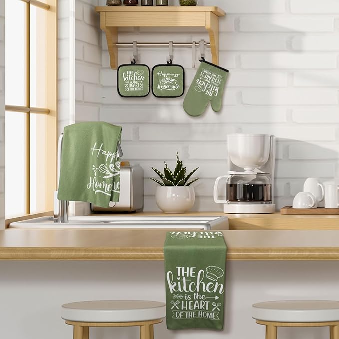 Sratte 6 Pcs Kitchen Decor Accessories Set Farmhouse Towels Pot Holders Oven Mitts Set 2 Dish Towels 2 Potholders 2 Cooking Mittens Oven Glove for Christmas Baking Cooking Supply(Green,Kitchen)