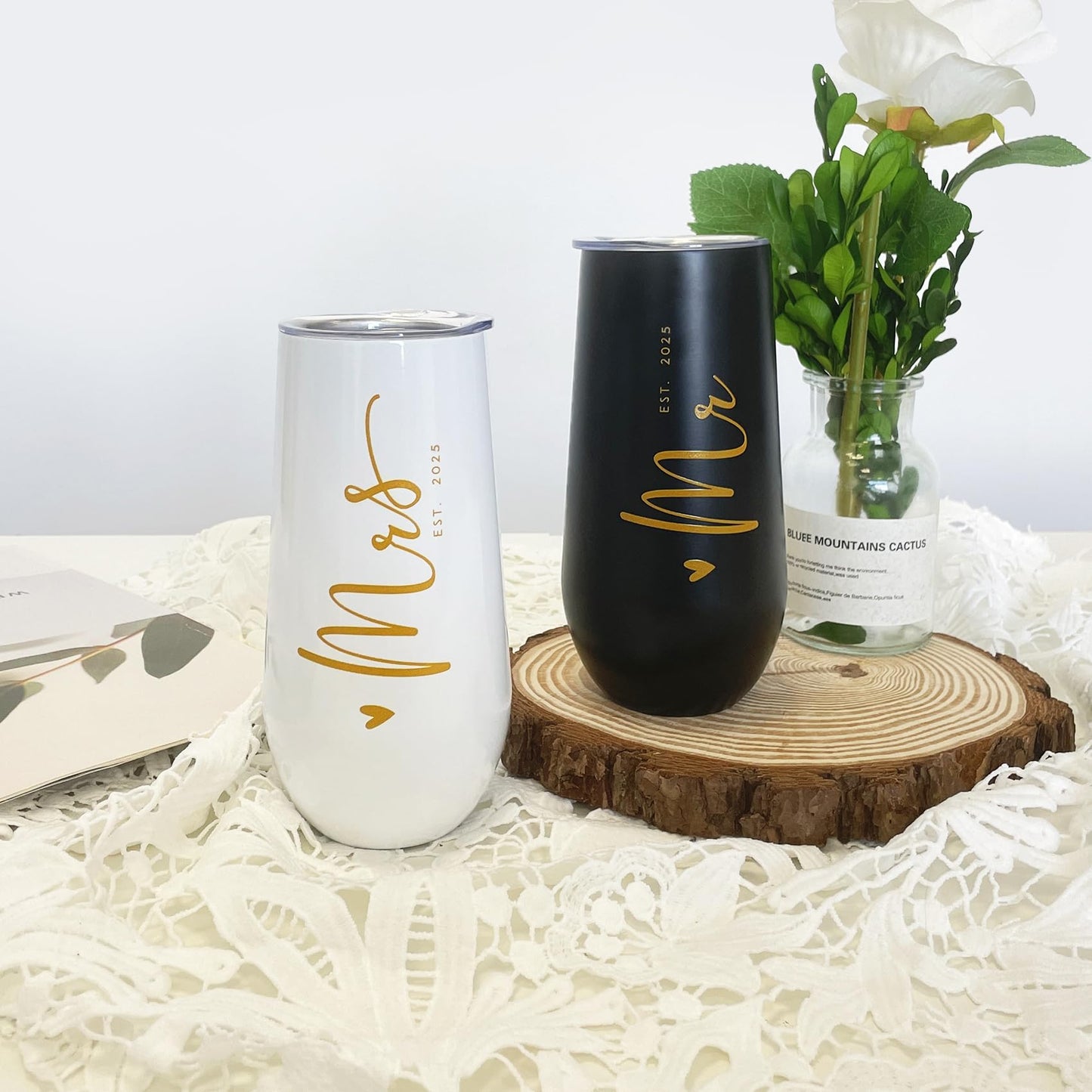 CARANOTS Mr and Mrs Gifts Wedding Gifts for Couples 2025 Bride and Groom Wedding Champagne Flutes for Engagement Anniversary Newly Engaged Cups for Mr and Mrs Champagne Tumbler 10 OZ