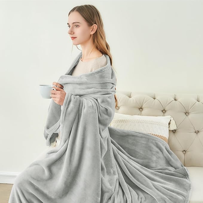 BEDELITE Fleece Blanket Light Grey Throw Blankets for Couch & Bed, Luxury Plush Cozy Fuzzy 60x80 inches, Super Soft Warm Lightweight Throw for Travel Camping