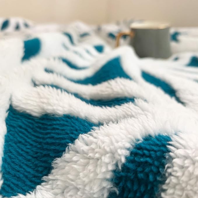 LOMAO Sherpa Fleece Blanket Fuzzy Soft Throw Blanket Dual Sided Blanket for Couch Sofa Bed (Teal, 51"x63")