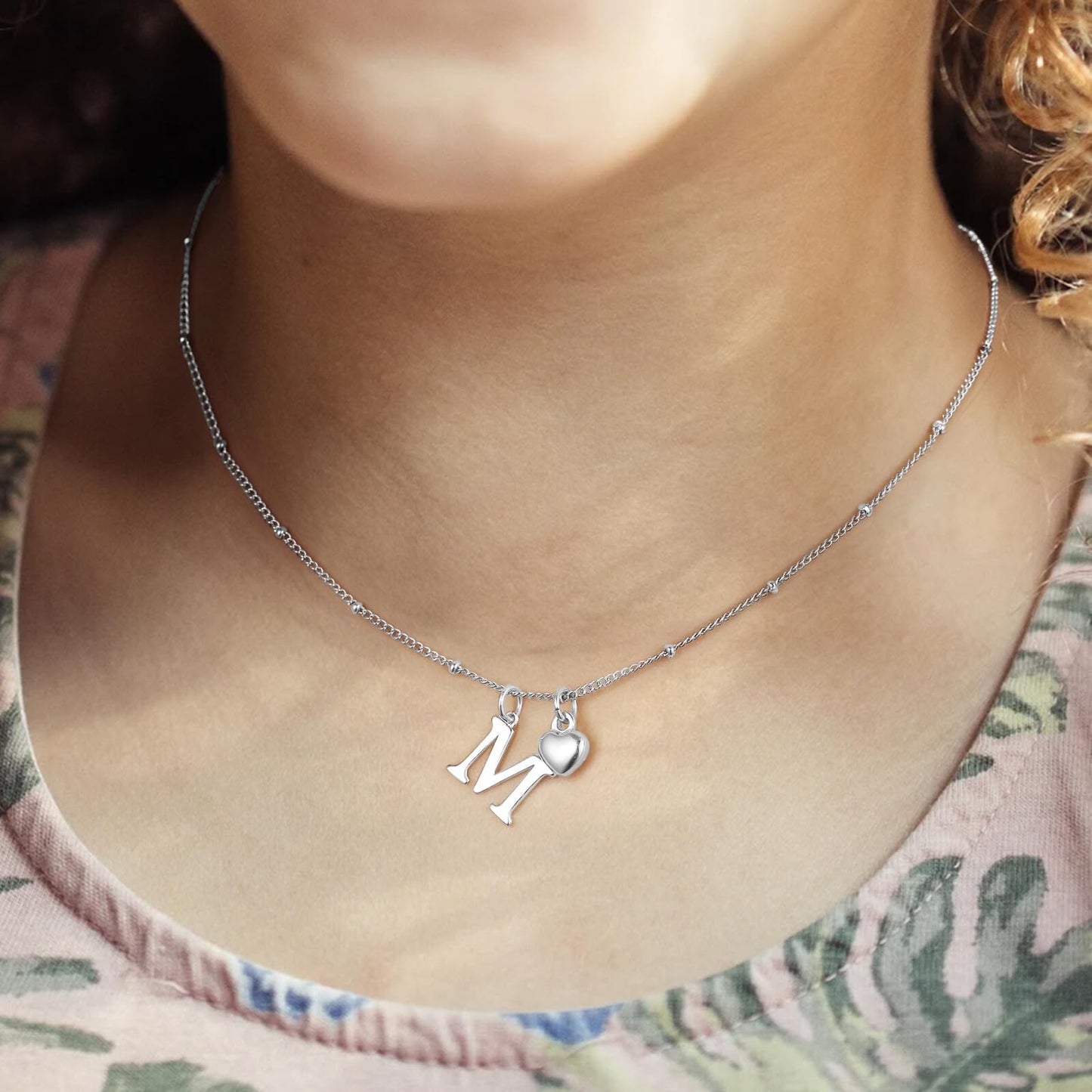 Vrsilver Initial Necklaces for Girls - Silverd Dainty Letter S Pendant, Personalized Jewelry Gift for Her Friend Sister Girlfriend, Simple Chain Choker Necklaces for Women Birthday