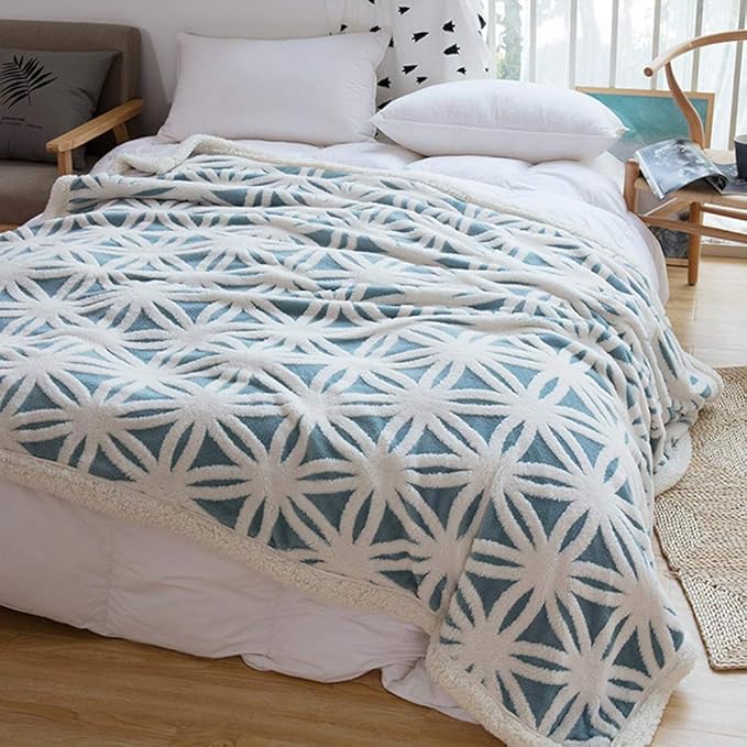 LOMAO Sherpa Fleece Blanket Fuzzy Soft Throw Blanket Dual Sided Blanket for Couch Sofa Bed (Light Blue, 71''x80'')