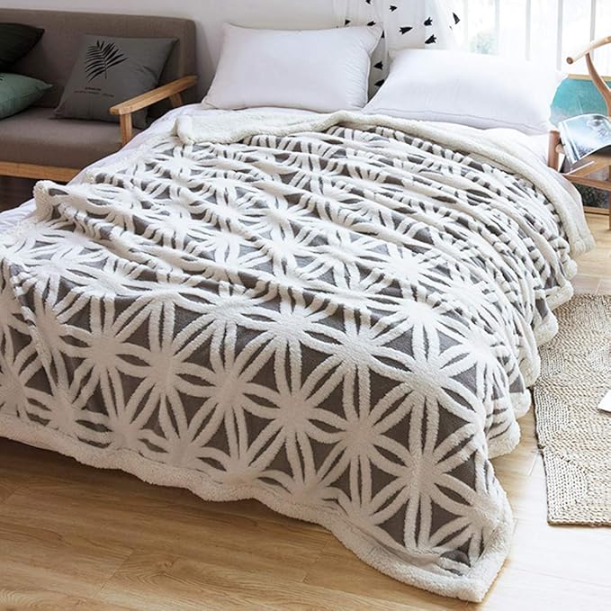 LOMAO Sherpa Fleece Blanket 90x110 Fuzzy Soft Throw Blanket Dual Sided Blanket for Couch Sofa Bed (Grey, 90''x110'')