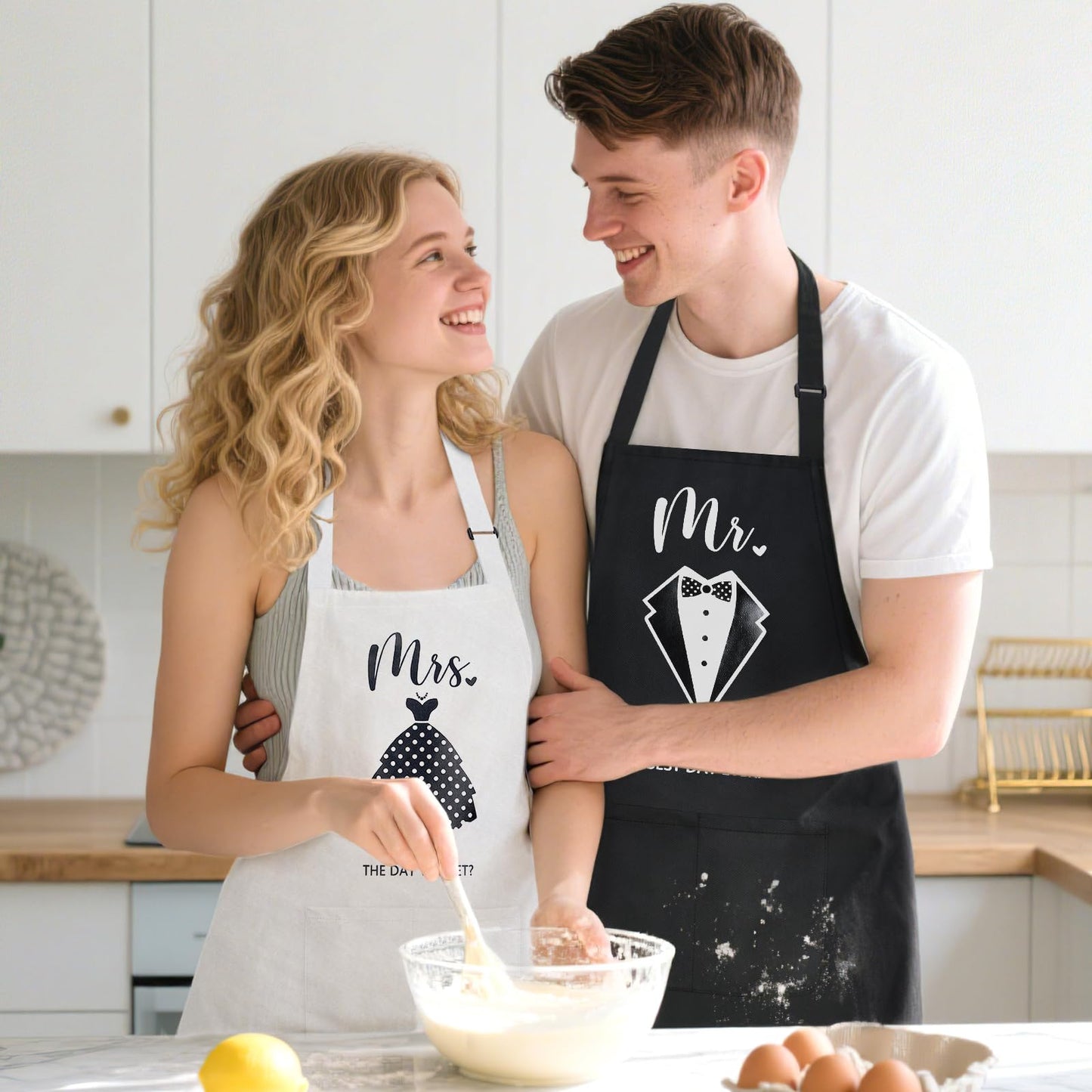 Wedding Gifts for Couples 2025 Bridal Shower Gift for Bride To Be Engagement Gifts for Couples Newlyweds His and Hers Mr and Mrs Gift for Anniversary Marriage Matching Couple Stuff Basket with Aprons