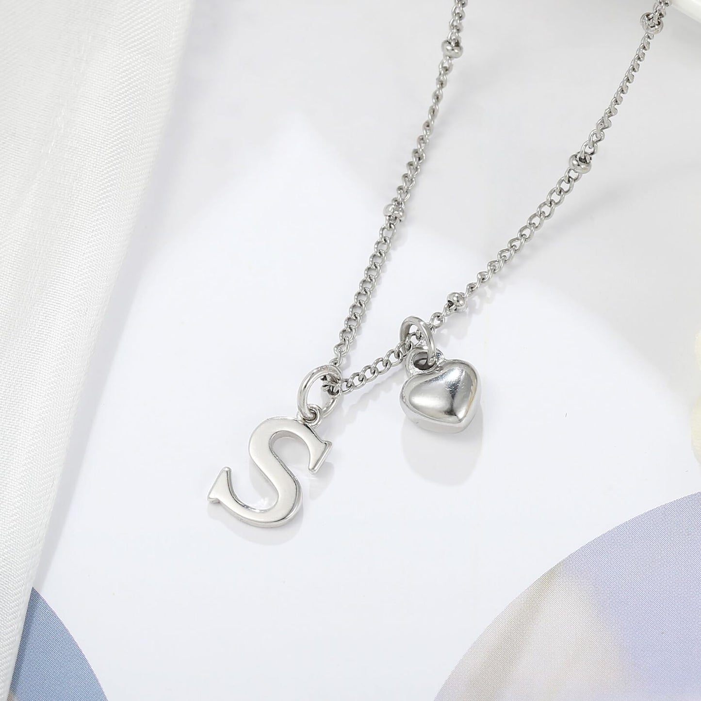Vrsilver Initial Necklaces for Girls - Silverd Dainty Letter S Pendant, Personalized Jewelry Gift for Her Friend Sister Girlfriend, Simple Chain Choker Necklaces for Women Birthday