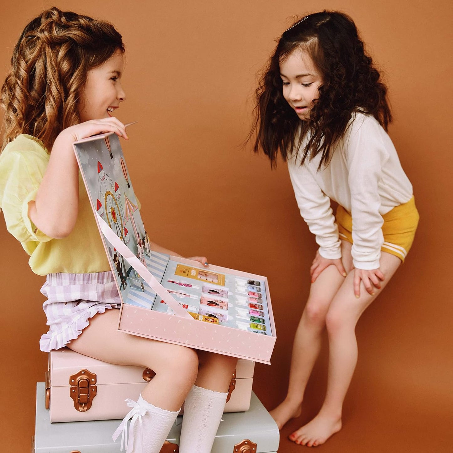 MISS NELLA Pop-up Beauty Suitcase, Nails and Accessories Set, Perfect for Children and Teens, Great for Parties and Sleepovers- Kid Friendly and Non-Toxic