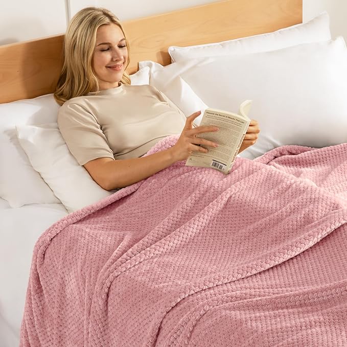 Exclusivo Mezcla Fleece Bed Blanket Queen Size, Super Soft and Warm Blankets for Couch, Sofa and Bed Waffle Textured, Cozy, Fuzzy and Lightweight (Dusty Pink, 90x90 Inches)