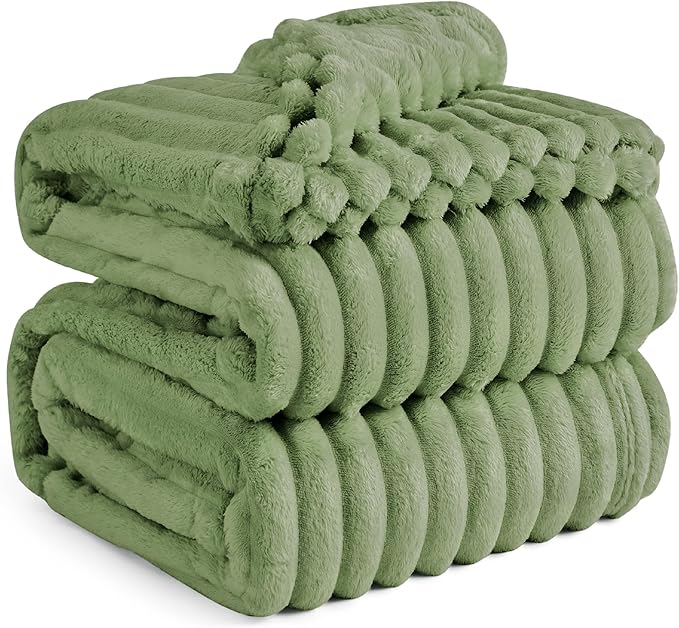 Bedsure GentleSoft Reseda Fleece Queen Blanket for Couch - Super Soft Cozy Blankets for Women, Cute Small Blanket for Girls, 90x90 Inches