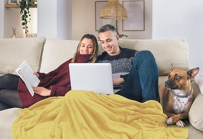 Utopia Bedding Fleece Blanket King Size Yellow 300GSM Luxury Fuzzy Soft Anti-Static Microfiber Bed Blanket (90x102 Inch)