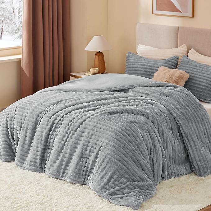 BEDELITE Fleece Full Comforter Set -Super Soft & Warm Fluffy Light Grey Bedding, Luxury Fuzzy Heavy Bed Set for Winter with 2 Pillow Cases