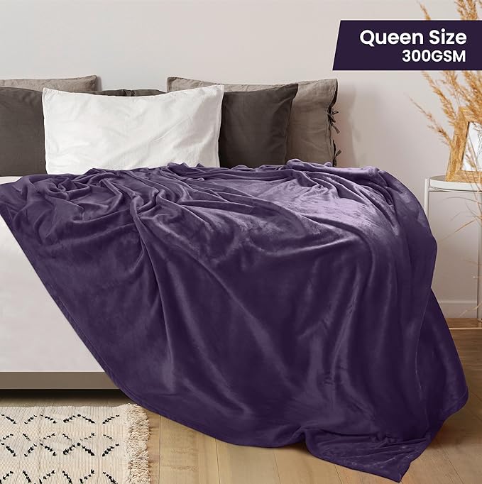 Utopia Bedding Fleece Blanket Queen Size Purple 300GSM Luxury Anti-Static Fuzzy Soft Microfiber Bed Blanket (90x90 Inch)