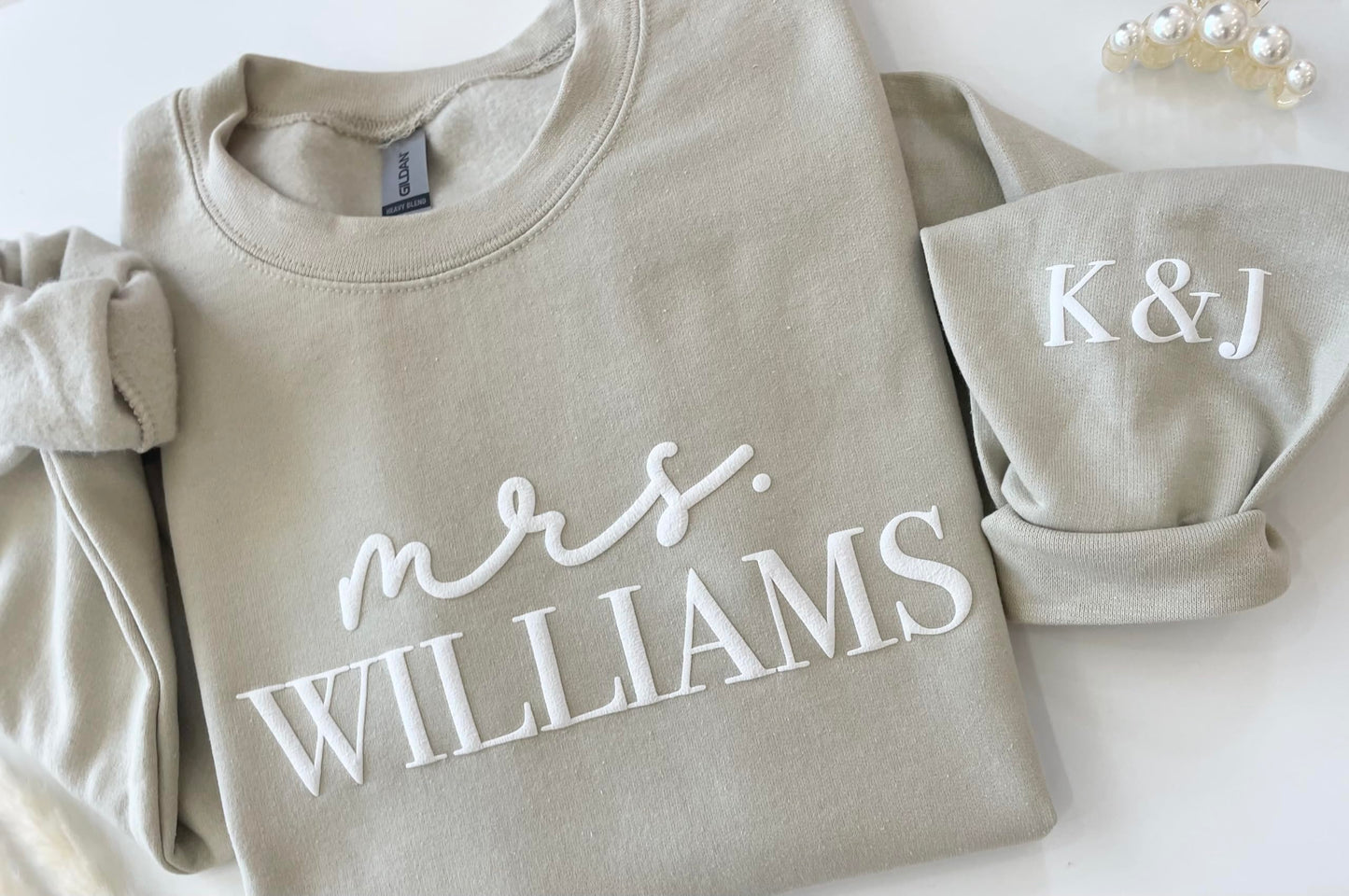 Up2ournecksinfabric - Bride Sweatshirt - Mrs Sweater - Honeymoon Outfit - Wedding Gift - Bride Crewneck - Miss to Mrs