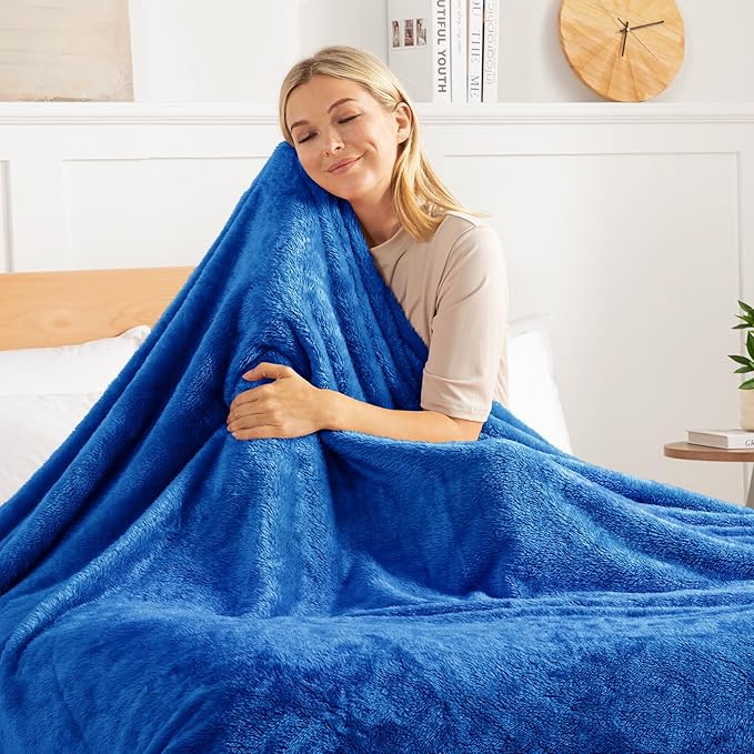Exclusivo Mezcla Plush Fuzzy Fleece Throw Blanket Extra Large, Super Soft, Fluffy and Warm Blankets for Couch, Bed, Suitable for All Seasons (50x70 Inches, Cobalt Blue)
