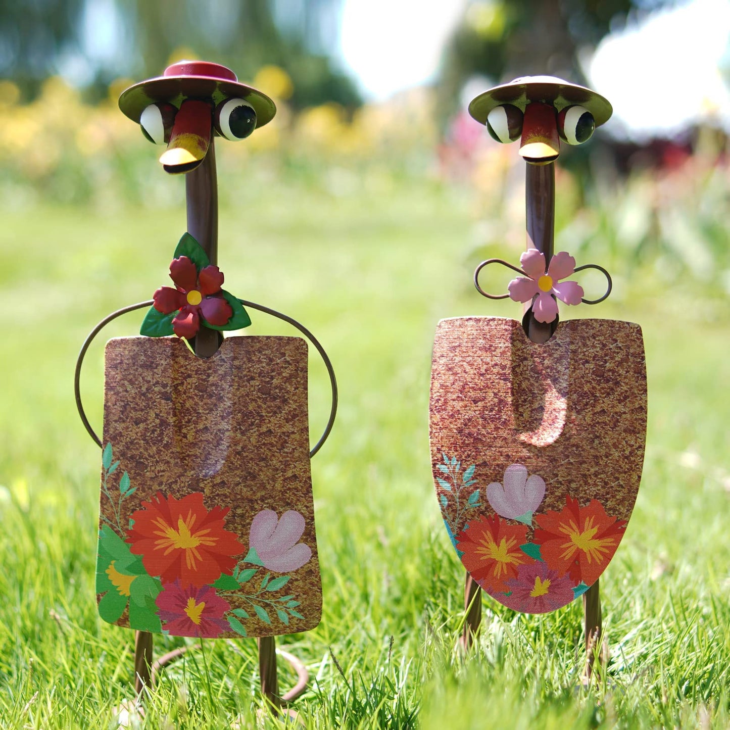 HONGLAND Duck Metal Yard Art - Duck Couple Garden Decor, Shovel Ornaments Outdoor Statue - 2 Pack Farmhouse Patio Balcony Gardening Gifts for Women