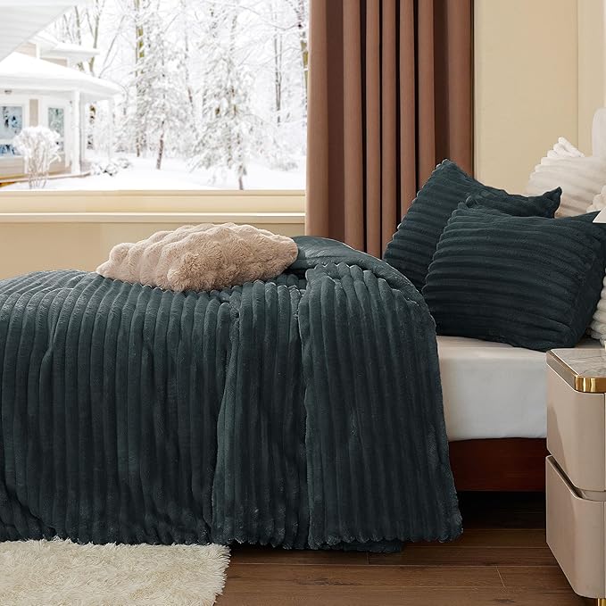 BEDELITE Fleece King Comforter Set -Super Soft & Warm Fluffy Dark Grey Bedding, Luxury Fuzzy Heavy Bed Set for Winter with 2 Pillow Cases