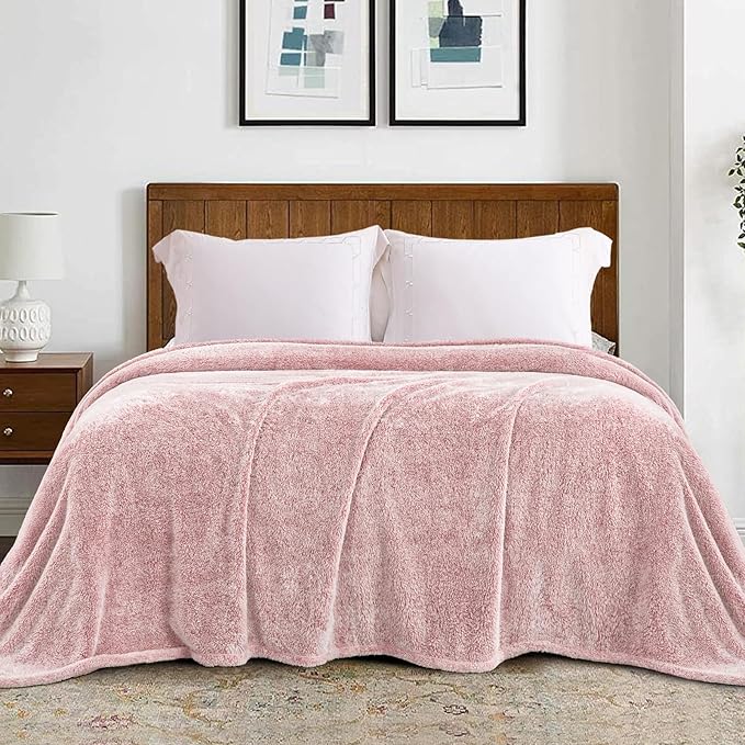 Exclusivo Mezcla Plush Fuzzy Fleece Bed Blanket King Size, Super Soft, Fluffy and Warm Blankets, Suitable for All Seasons (Mixed Pink, 90x104 Inches)