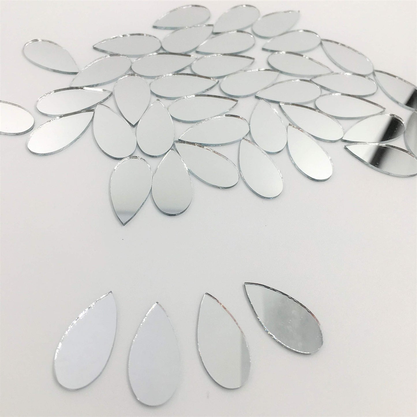 NUO RUI 150pcs 1" x 1/2"" Teardorp Shape Craft Mirrors Small Mosaic Mirror Tiles for Craft Projects"