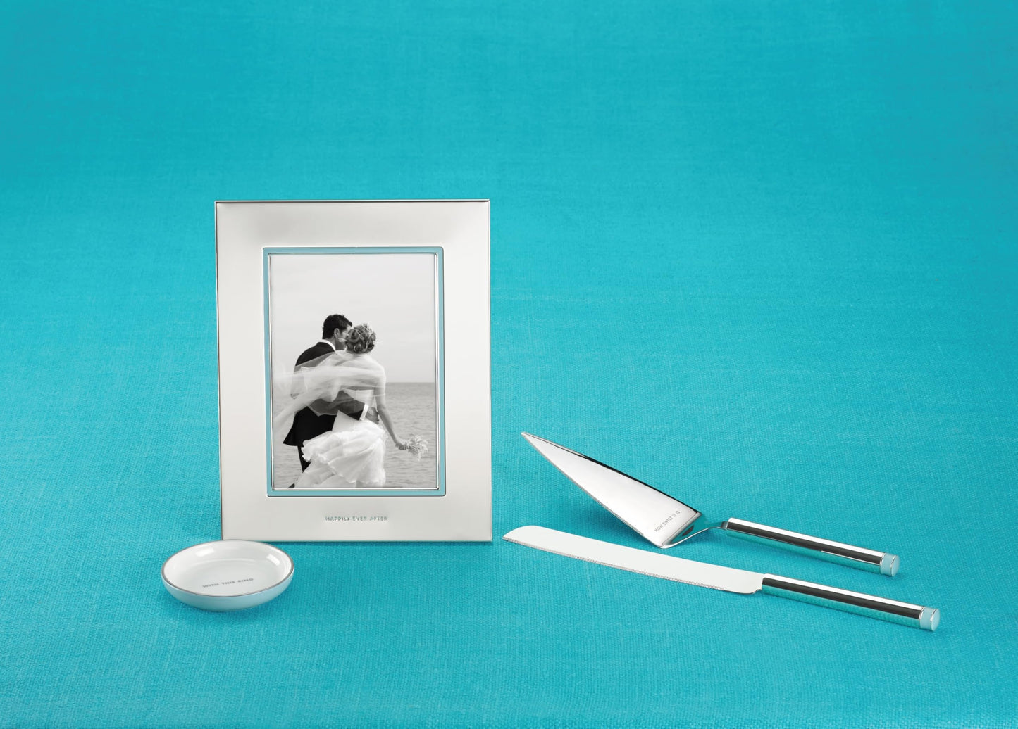 kate spade new york Take The Cake Ring Holder