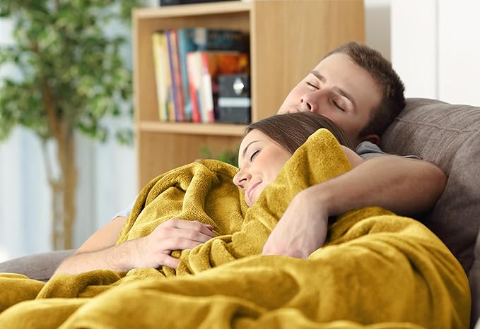 Utopia Bedding Fleece Blanket Throw Size Gold 300GSM Luxury Anti-Static Fuzzy Soft Microfiber Blanket for Couch, Sofa and Bed (60x50 Inch)