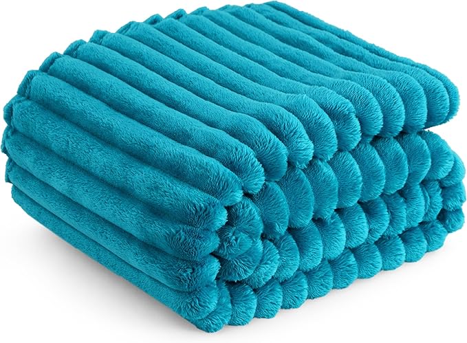 Bedsure GentleSoft Teal Twin Blanket for Bed - Cozy Soft Blankets for Women, Cute Large Throws for Girls, 66x90 Inches