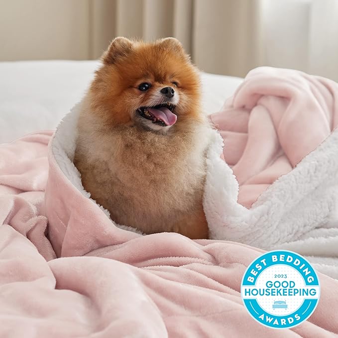 Bedsure GentleSoft Sherpa Fleece Blankets King Size for Bed - Thick and Warm, Soft Fuzzy Plush King Blanket for Winter, Pink, 108x90 Inches