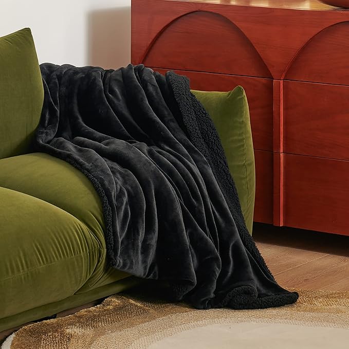 Bedsure Sherpa Fleece Throw Blanket for Couch - Thick and Warm, Soft Fuzzy Plush Throw Blanket for Winter, Black, 50x60 Inches