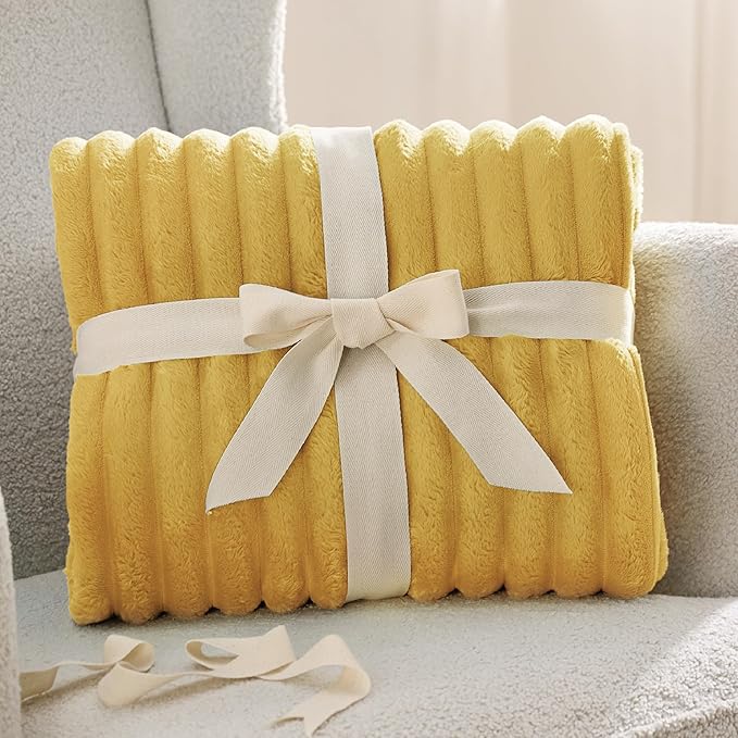 Bedsure GentleSoft Honey Full Blanket for Couch - Cozy Soft Blankets for Women, Cute Small Fleece Throws for Girls, Birthday Gifts for Women Decor Gifts for Mom, 84x90 Inches