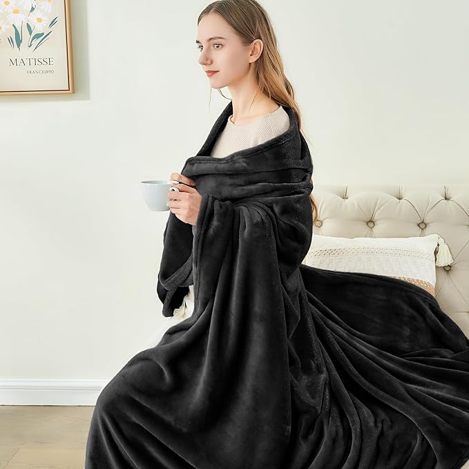 BEDELITE King Size Blanket for Bed, Luxury Plush Cozy Fuzzy Fleece Blanket 108x90 inches, Super Soft Warm Big Lightweight Throw Blanket All Seasons Suitable, Black