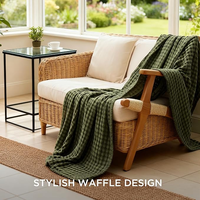 Bedsure Cooling Cotton Waffle Twin XL Blanket - Lightweight Breathable Blanket of Rayon Derived from Bamboo for Hot Sleepers, Luxury Throws for Bed, Couch and Sofa, Green, 66x90 Inches