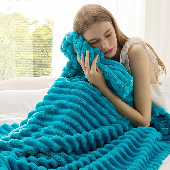 Bedsure GentleSoft Teal Twin Blanket for Bed - Cozy Soft Blankets for Women, Cute Large Throws for Girls, 66x90 Inches