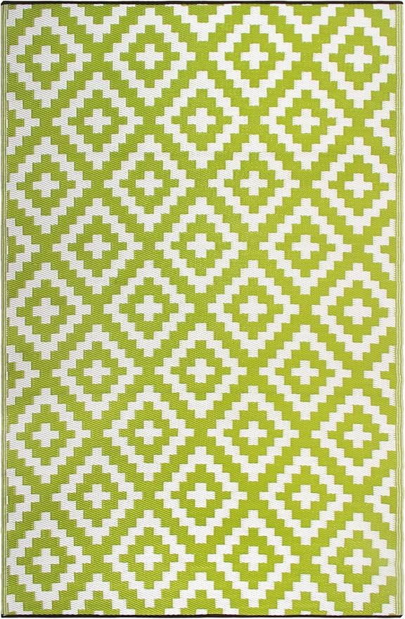 FH Home Outdoor Rug - Waterproof, Fade Resistant, Reversible - Premium Recycled Plastic - Geometric - Large Patio, Deck, Sunroom, Camping, RV - Aztec - Green & White Crease Free - 6 x 9 ft