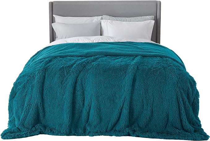 Bedsure GentleSoft Fluffy Turquoise Teal King Size Blanket for Bed, Thick Soft Sherpa Faux Fur Fleece Bedding Fuzzy Plush Winter Warm Heavy Large King Blanket, Cozy Teal Gifts for Men Women, 108x90