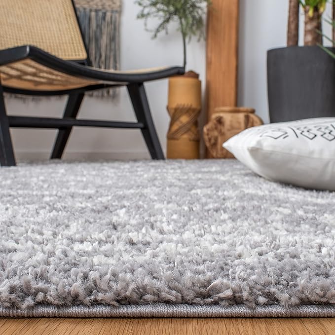 SAFAVIEH Arizona Shag Collection Accent Rug - 4' x 6', Grey & Ivory, Moroccan Design, Non-Shedding & Easy Care, 1.6-inch Thick Ideal for High Traffic Areas in Entryway, Living Room, Bedroom (ASG741G)