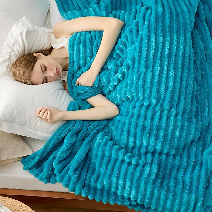 Bedsure GentleSoft Teal Full Blanket for Bed - Cozy Soft Blankets for Women, Cute Large Throws for Girls, 84x90 Inches