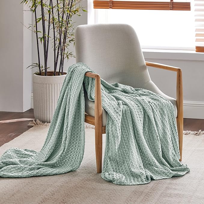 Bedsure Cooling Cotton Waffle Weave Blanket - Lightweight Breathable Blanket of Rayon Derived from Bamboo for Hot Sleepers, Luxury Throws for Bed, Couch and Sofa, Mint Green, 50x70 Inches