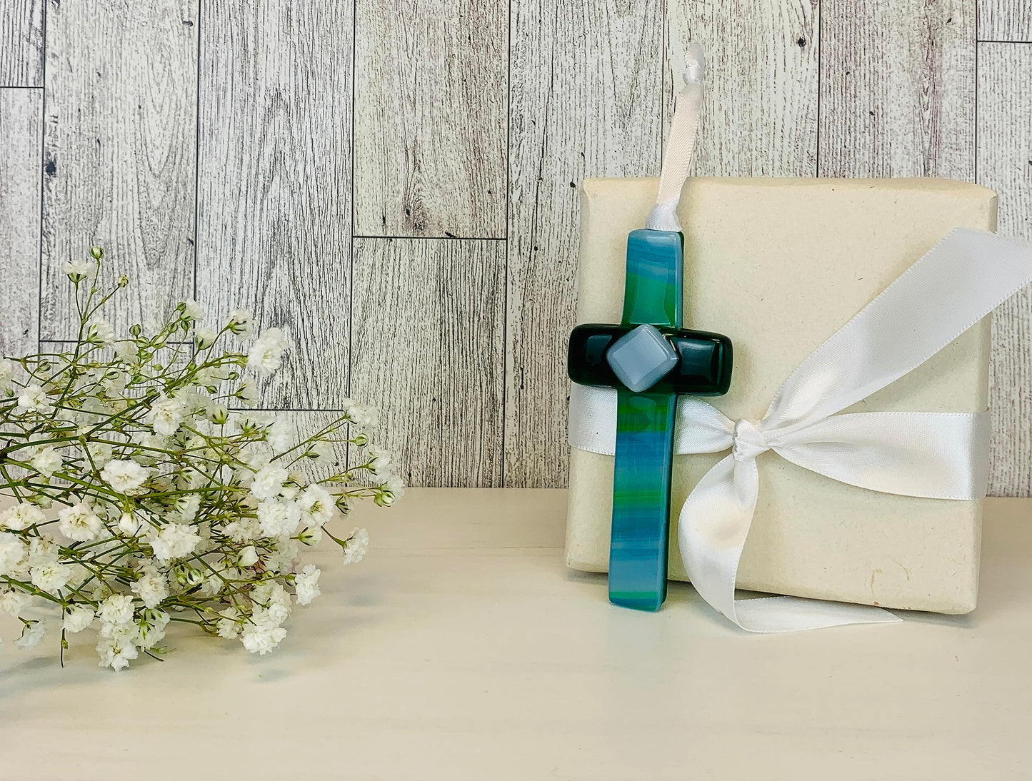 The Grandparent Gift Co. Religious Gift for Friend - Handmade in USA Glass Cross with Sentiment - Your Friendship is A Blessing - Celebrating Friendship - Christian Gift for Friend