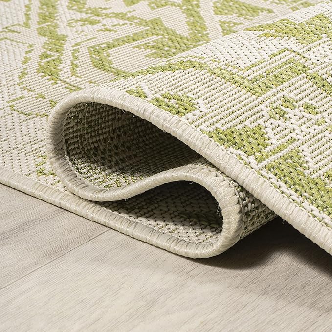 JONATHAN Y SMB105E-3 Estrella Bohemian Medallion Textured Weave Indoor Outdoor Area Rug, Coastal Traditional Transitional Easy Cleaning,Bedroom,Kitchen,Backyard,Patio,Non Shedding 3 X 5, Cream/Green